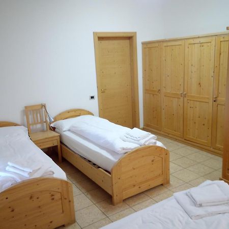 Taxus Hostel Pieve Tesino Exterior photo
